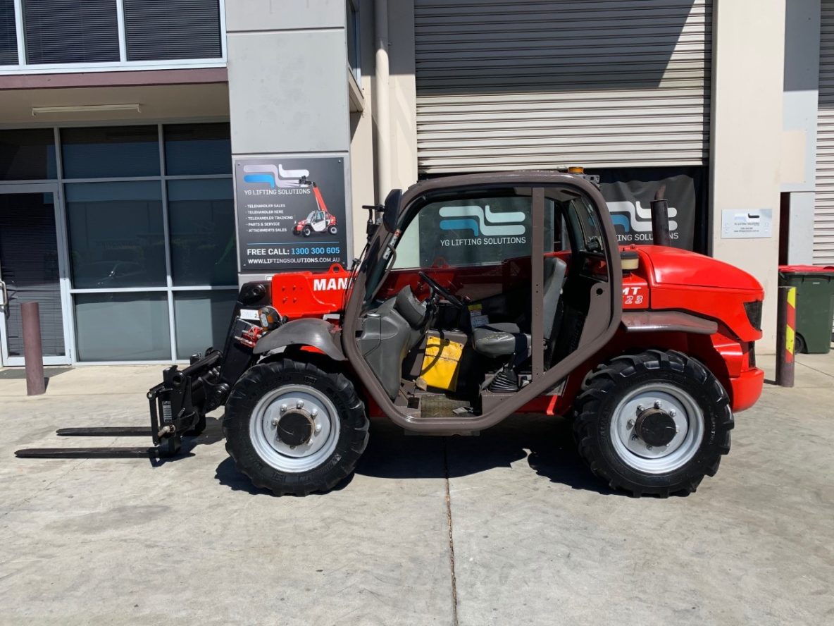 Used telehandler Manitou MT523 for sale. Looking to buy a telehandler?