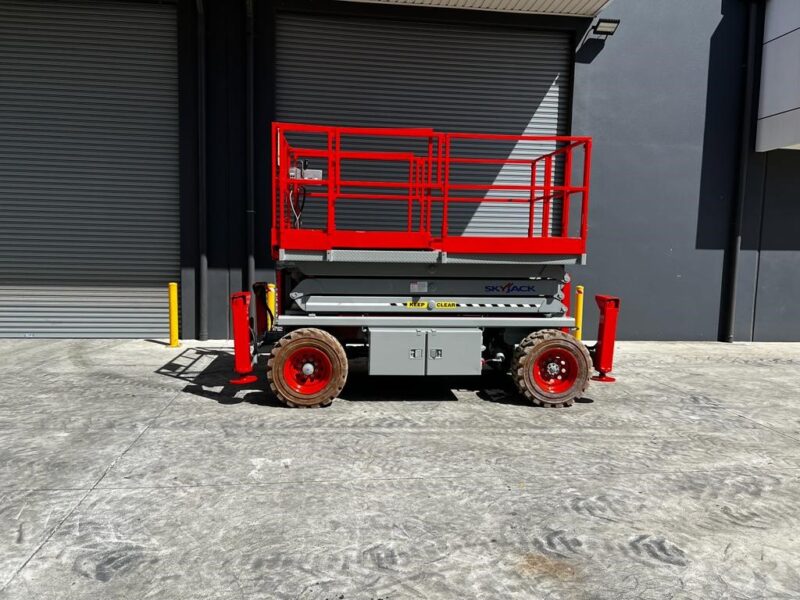 Used Scissor Lift Skyjack for sale. Need to buy a scissor lift?